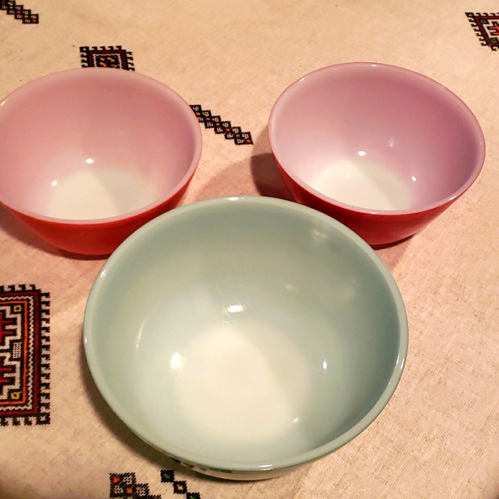 PYREX Town and Country rare vintage set of 3 bowls #403 & 2 #402